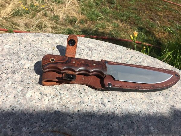 Handmade knife by Robert Bagwell (75)